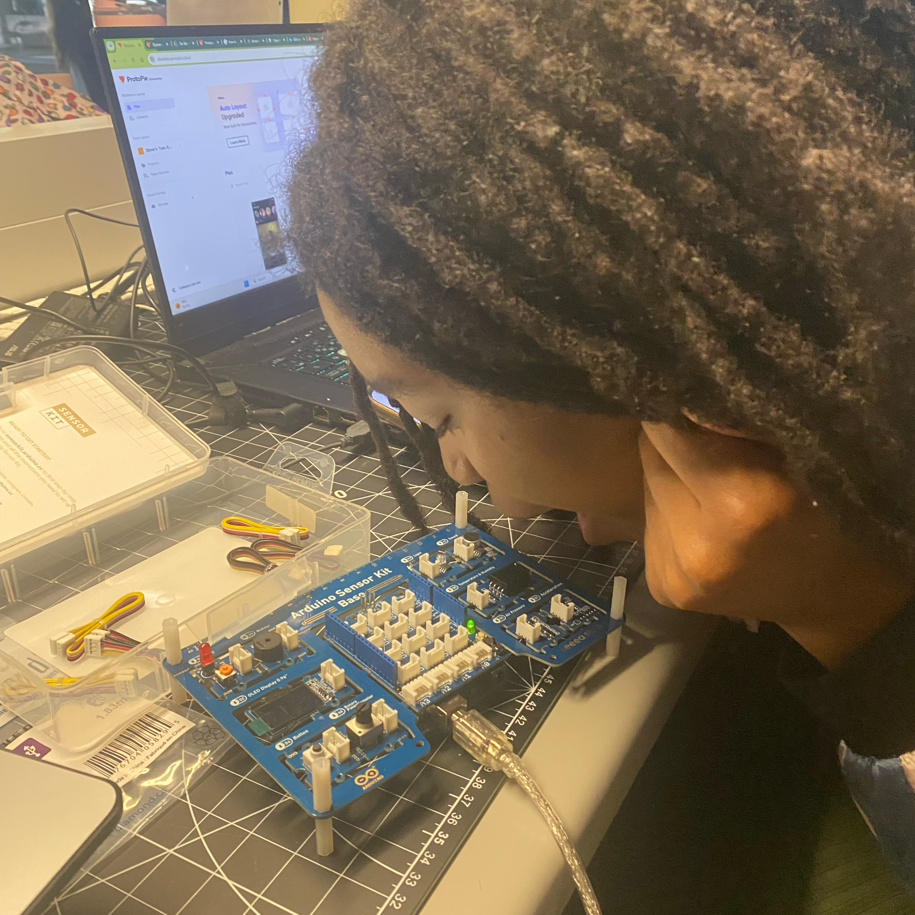 We were able to see the data by blowing into the Arduino’s heat sensor. The software then quantified it. I saw the digits increase and then slowly decrease as time went on.